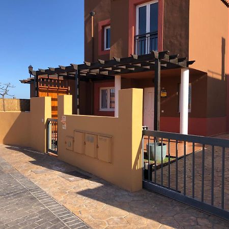 Villa Marie Agradable Y Tranquila Maison Con Piscina Corralejo Exterior foto